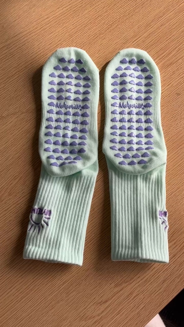 Daydreaming Pilates Socks